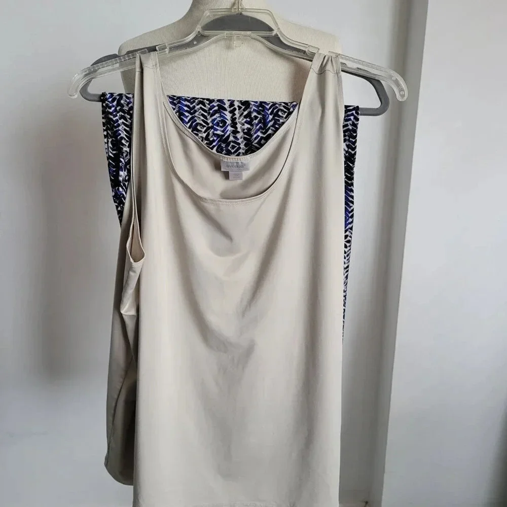 LAST CALL: Avenue Two-Piece Set (Wide Leg Crop Pants/Silver Tunic) (Size: 26/28) - Picture 10 of 12